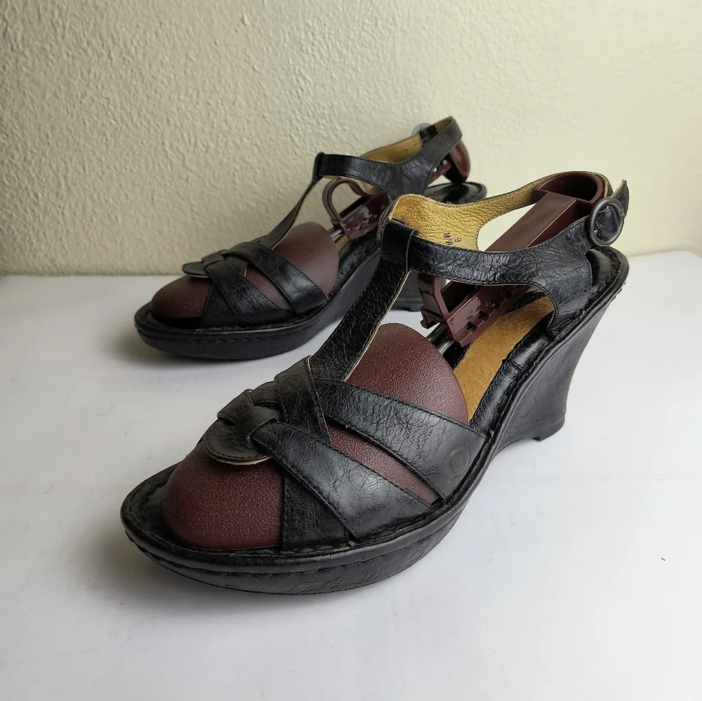 Born 9/40.5 Black and Brown Leather Wedge Sandals  Buckle Closure